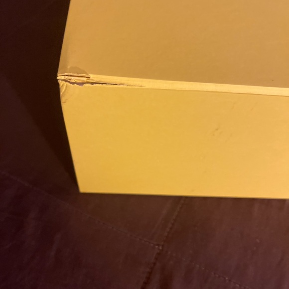 Myth Empty Gift Box Yellow Magnetic Closure w/tie - Picture 11 of 11